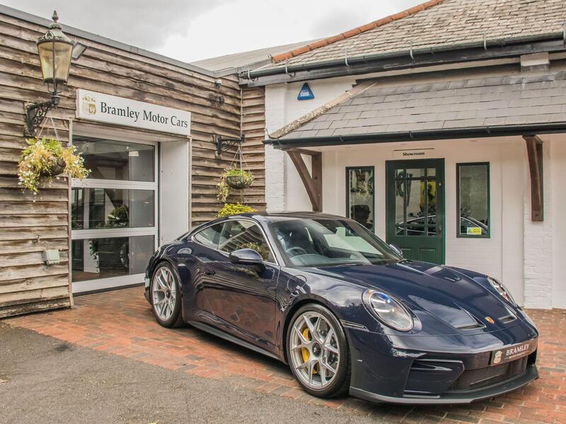 Porsche 911 view 2