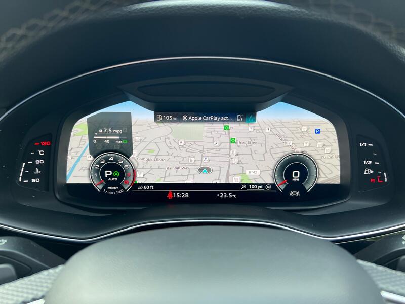 Audi Q8 view 55