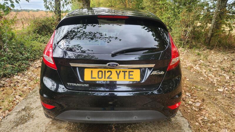 2012 Ford Fiesta — photo 9