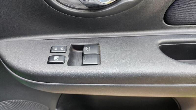 2013 Nissan Micra — photo 30