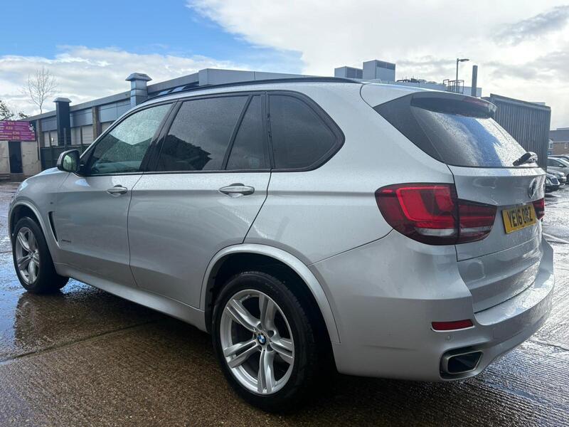 BMW X5 BMW X5 view 5