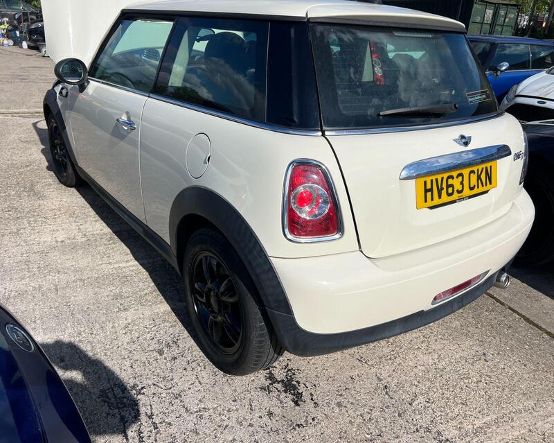 Mini Hatch view 3