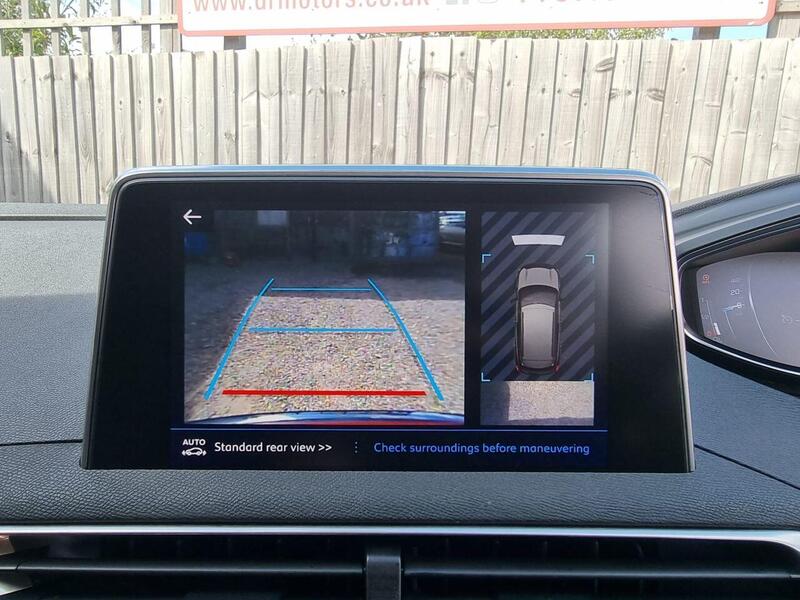 Peugeot 3008 view 6