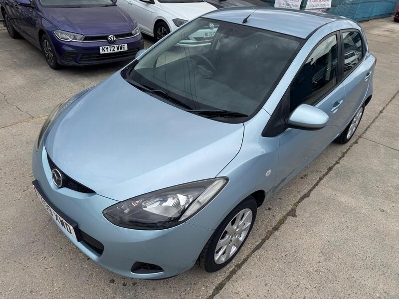 Mazda Mazda2 view 6
