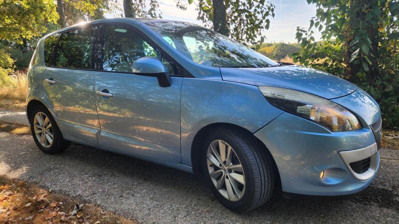 2010 Renault Scenic — photo 15