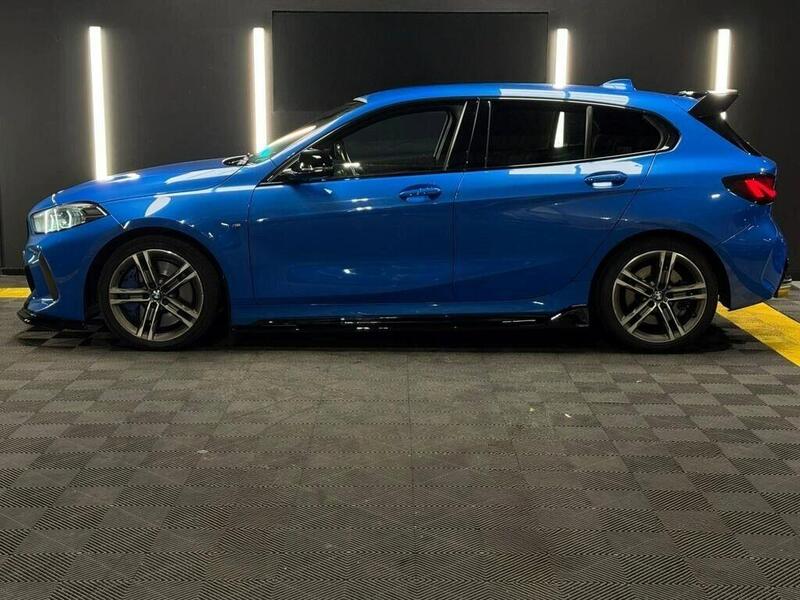 BMW 1 Series view 4
