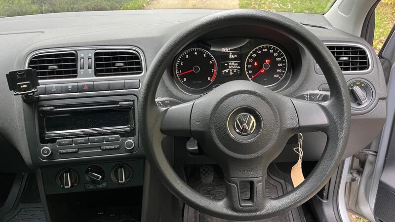2013 Volkswagen Polo — photo 20