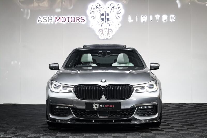 BMW 7 Series view 4