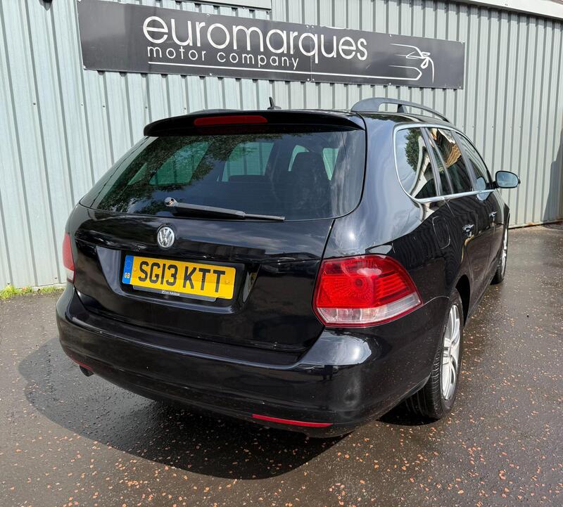 Volkswagen Golf view 4