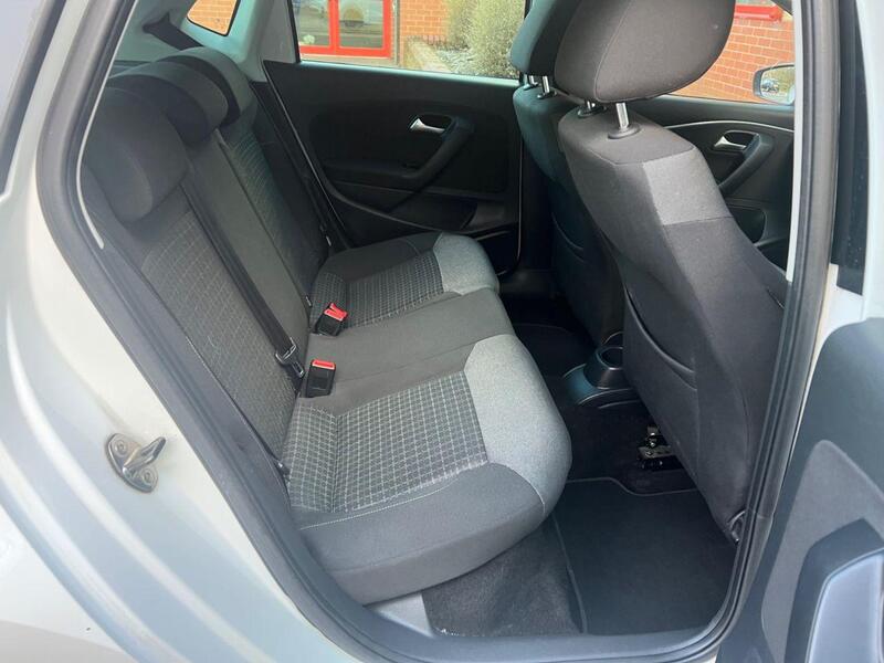 Volkswagen Polo view 10