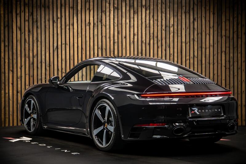 Porsche 911 view 3