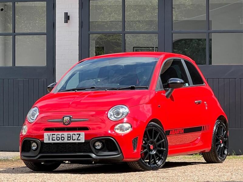 Abarth 595 view 4