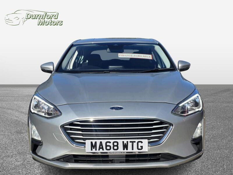 Ford Focus view 2