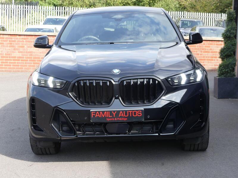BMW X6 view 4