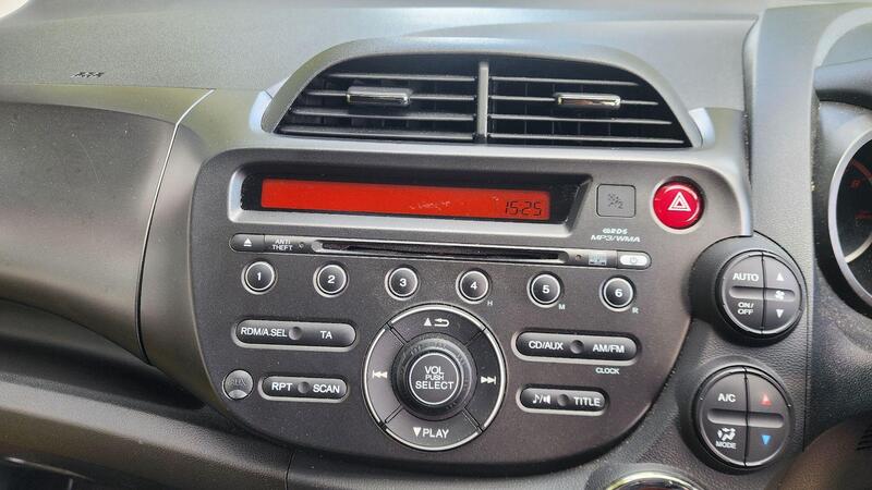 2013 Honda Jazz — photo 36