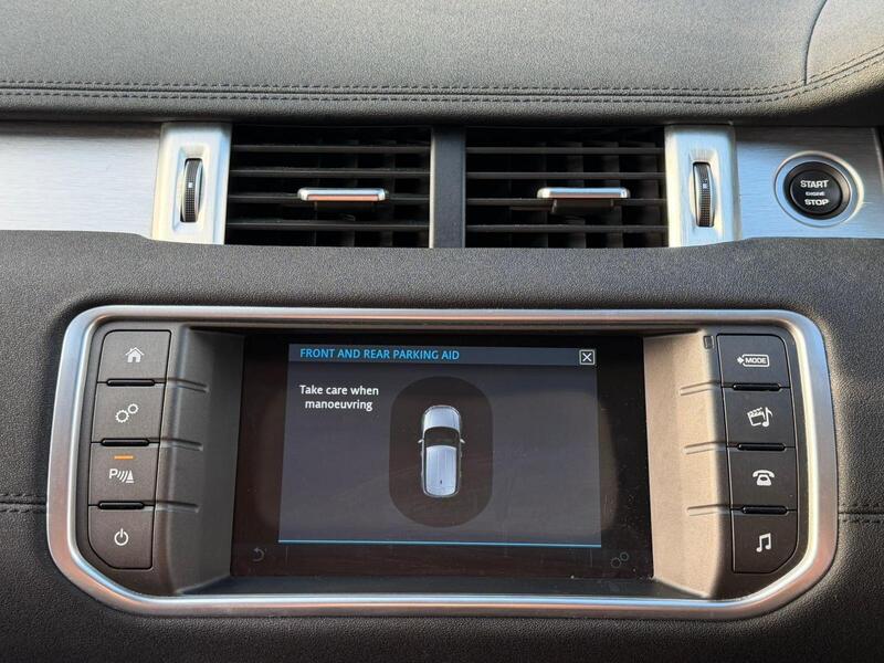 Land Rover Range Rover Evoque view 2