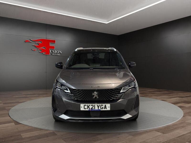 Peugeot 5008 view 2