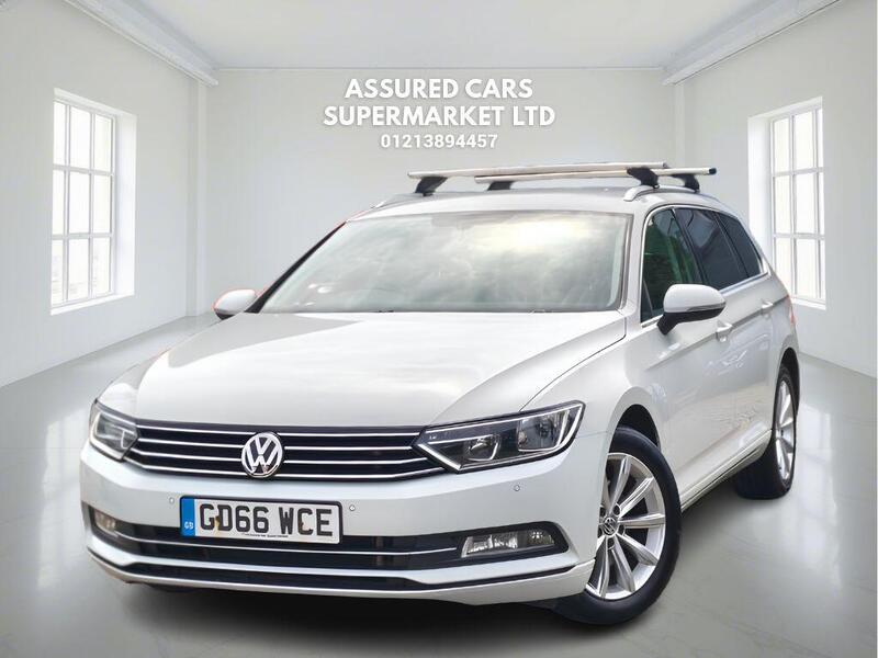 Volkswagen Passat view 2