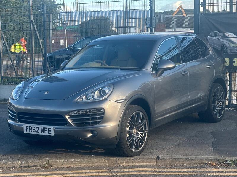 Porsche Cayenne view 7