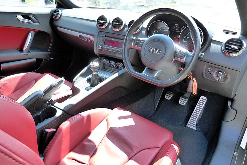 Audi TT view 13