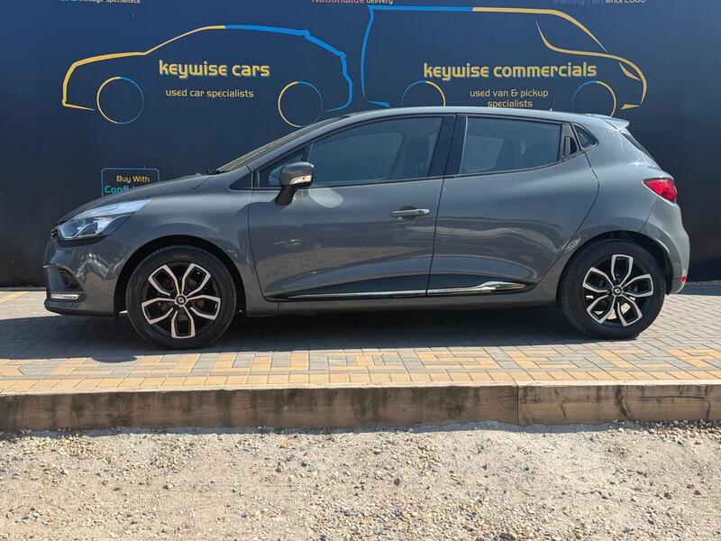 Renault Clio view 2