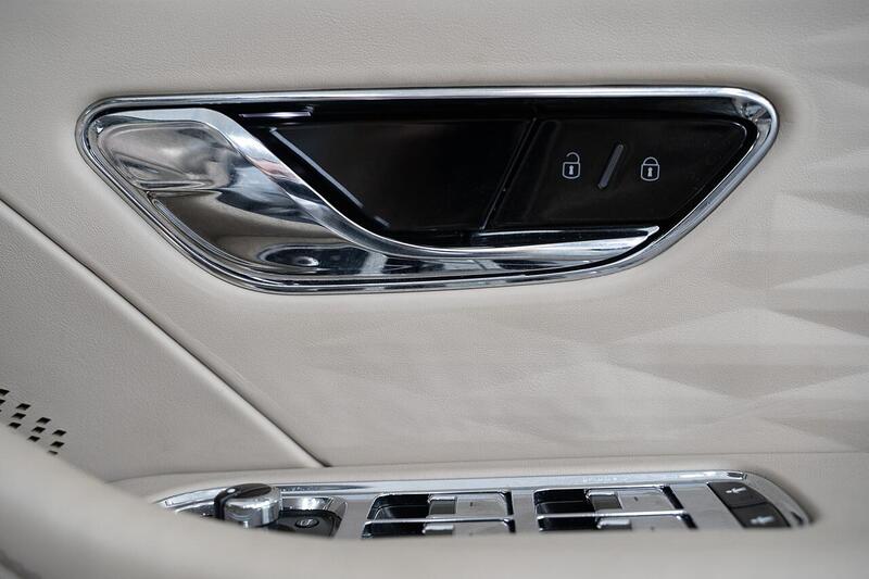 Bentley Flying Spur view 7