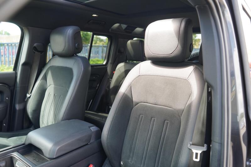 Land Rover Defender 110 view 3