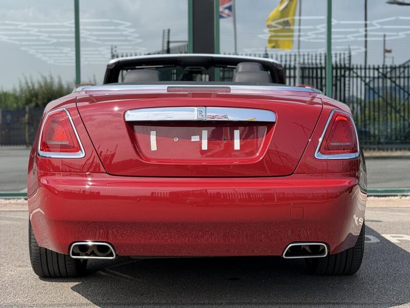 Rolls-Royce Dawn view 7