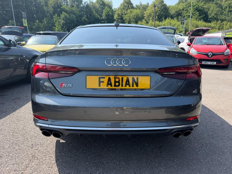 Audi S5 view 7