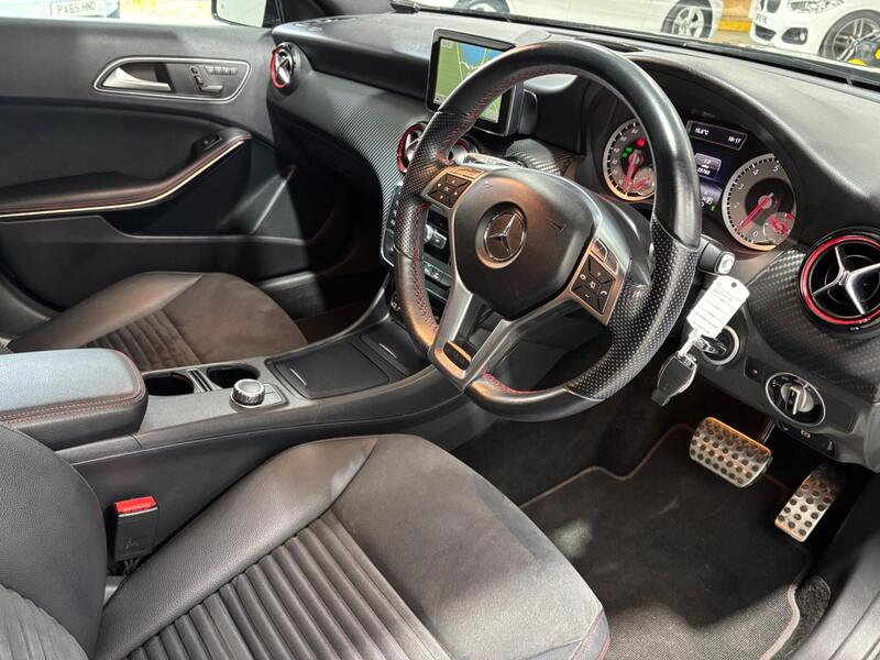 92bf10d79a304395bf73d0f39d04cb50