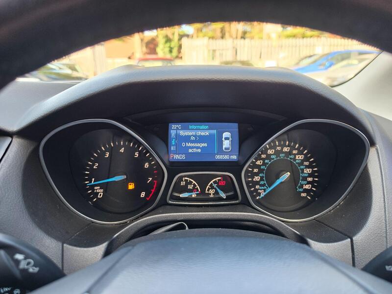 Ford Focus 1.6 Titanium Navigator Powershift Euro 5 5dr thumbnail 31