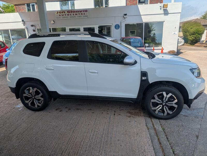Dacia Duster view 4