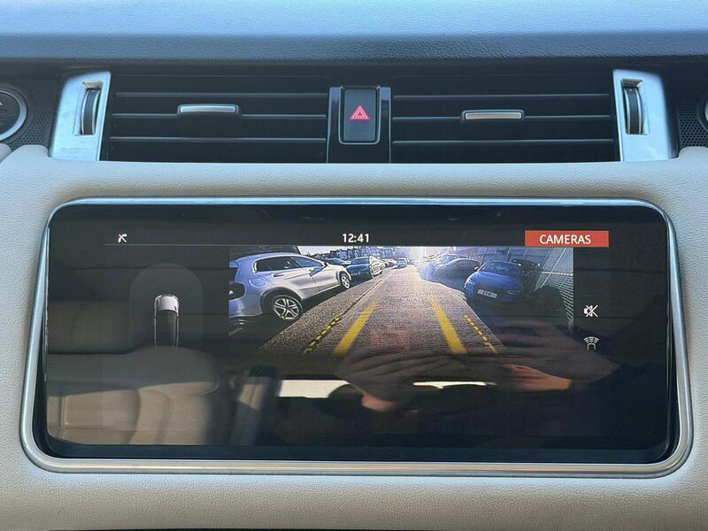Land Rover Range Rover view 2