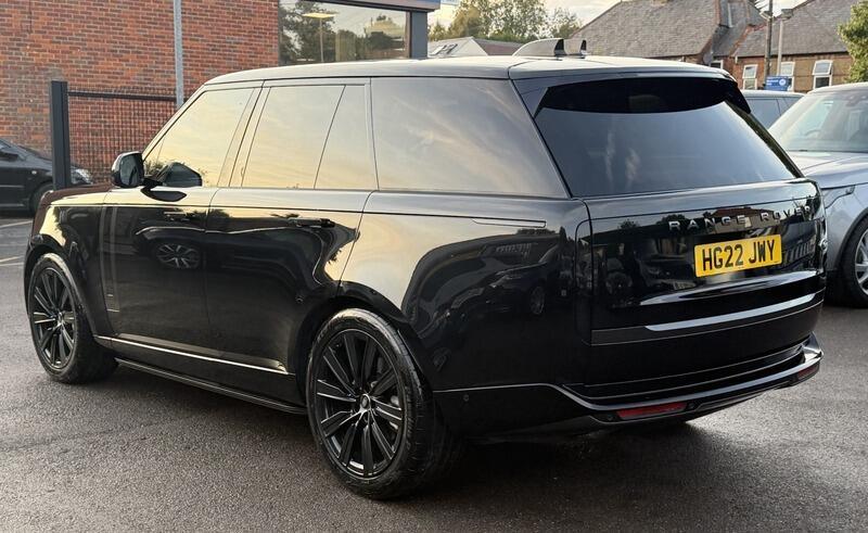 Land Rover Range Rover view 3