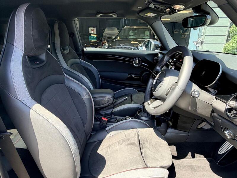 Mini Cooper view 3
