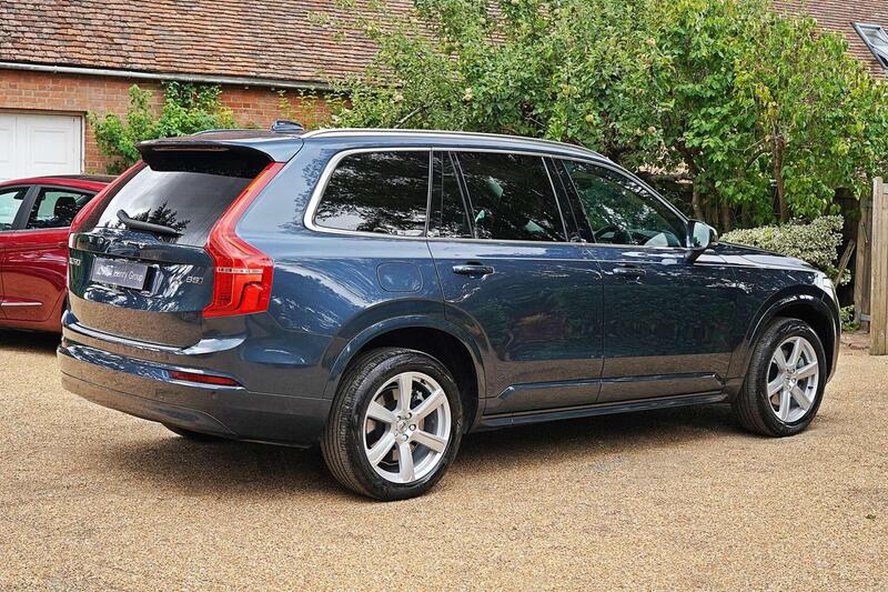 Volvo XC90 view 6