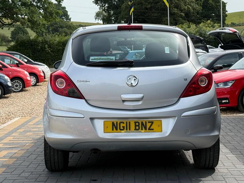 Vauxhall Corsa view 4