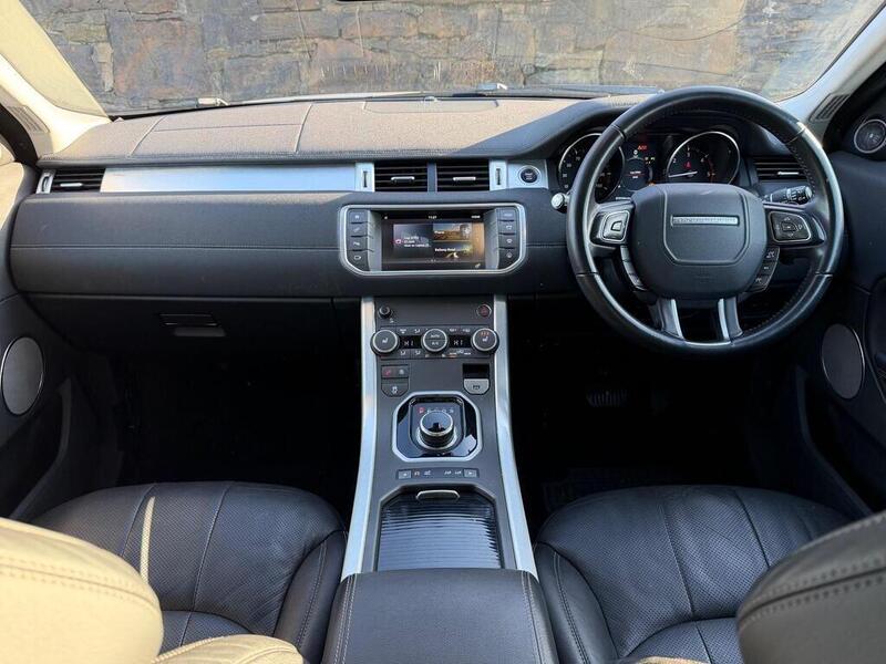 Land Rover Range Rover Evoque view 6