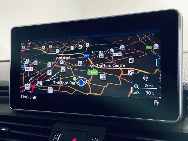 Audi Q5 view 2