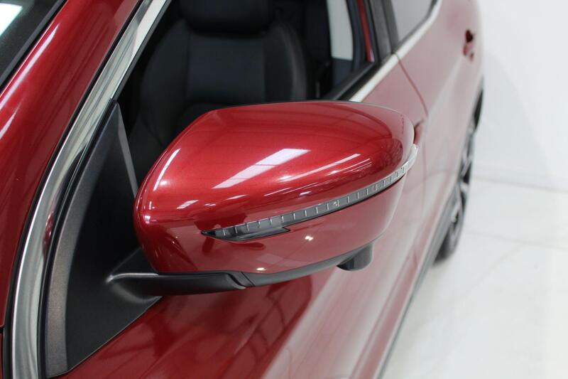 2017 Nissan Qashqai in Red — image 37 of 70