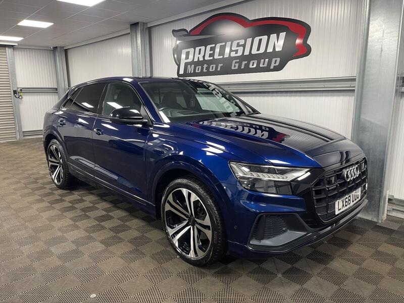 Audi Audi Q8 view 2