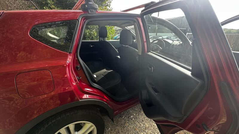 2011 Nissan Qashqai — photo 7