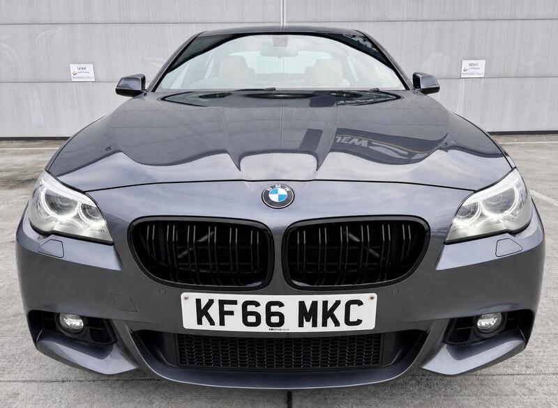BMW 5 Series view 3