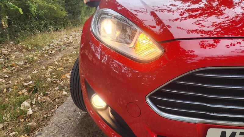 2012 Ford Fiesta — photo 18