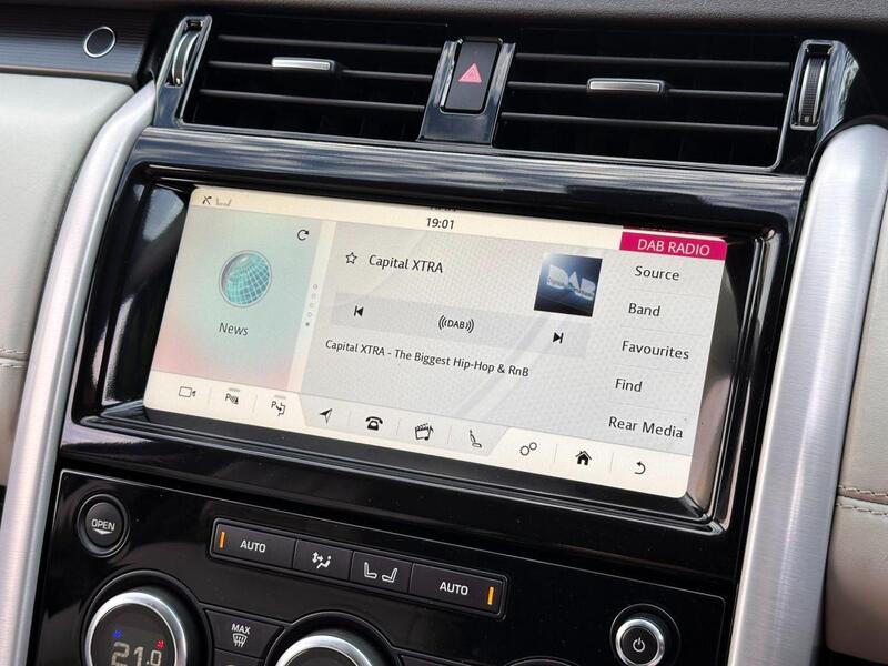 Land Rover Discovery view 25