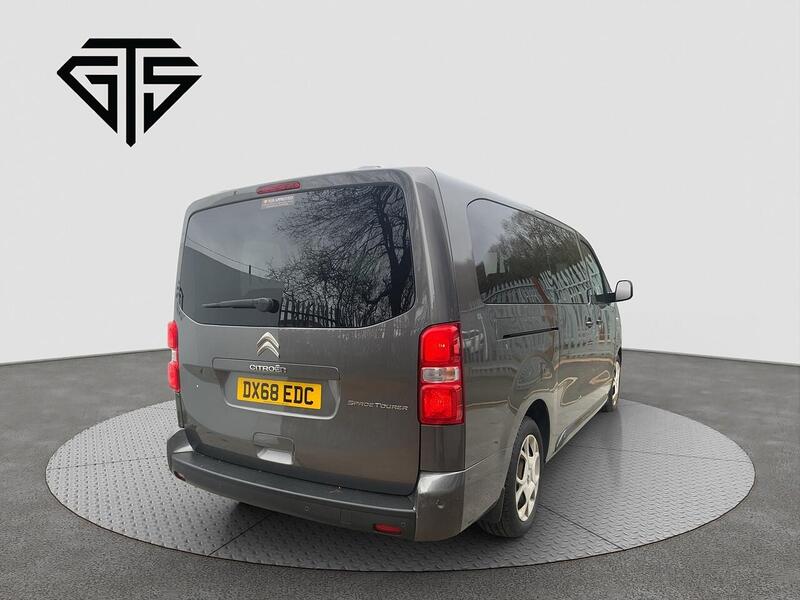 Citroen Spacetourer view 3