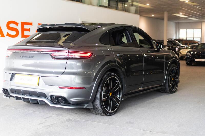 Porsche Cayenne view 7