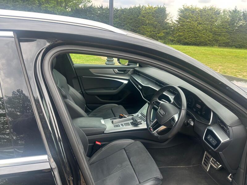 Audi A6 Avant view 7