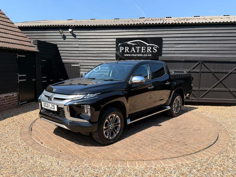 Mitsubishi L200 view 2