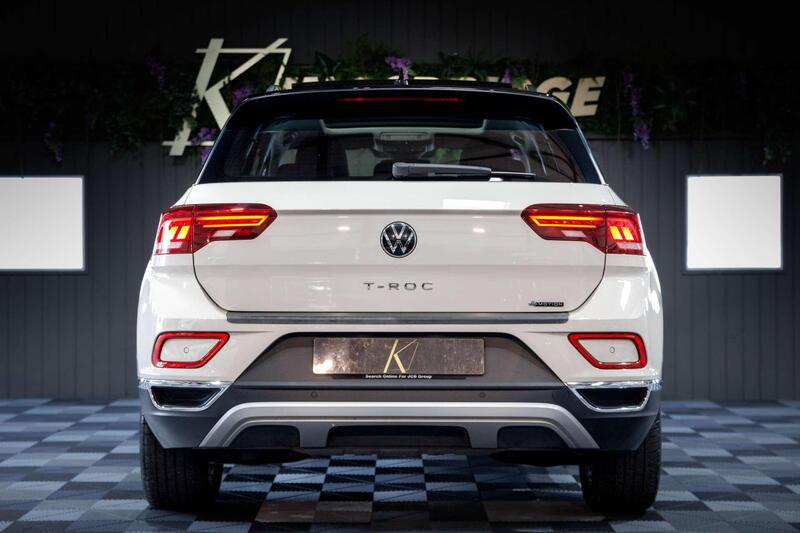 Volkswagen T-Roc view 7